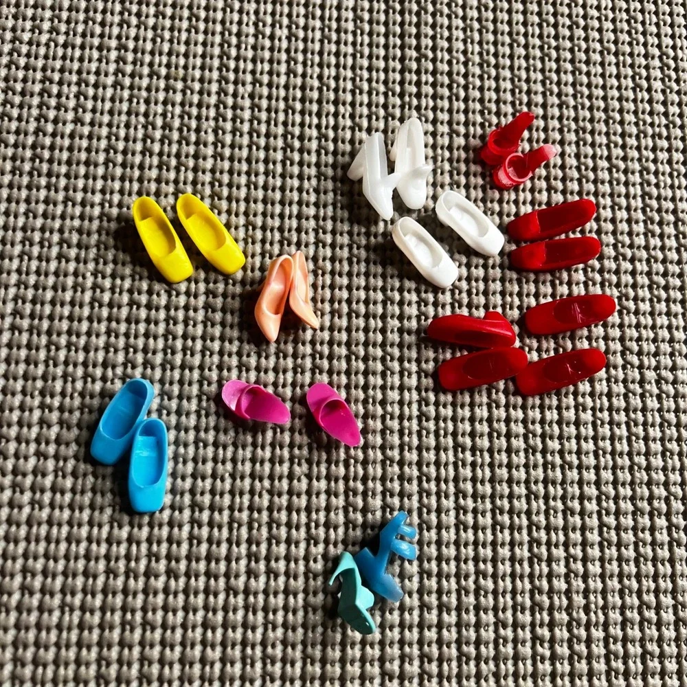 Vintage Barbie Doll Shoe Lot 1960s 1970s Mod Flats Pumps Heels Multi Color 11pc